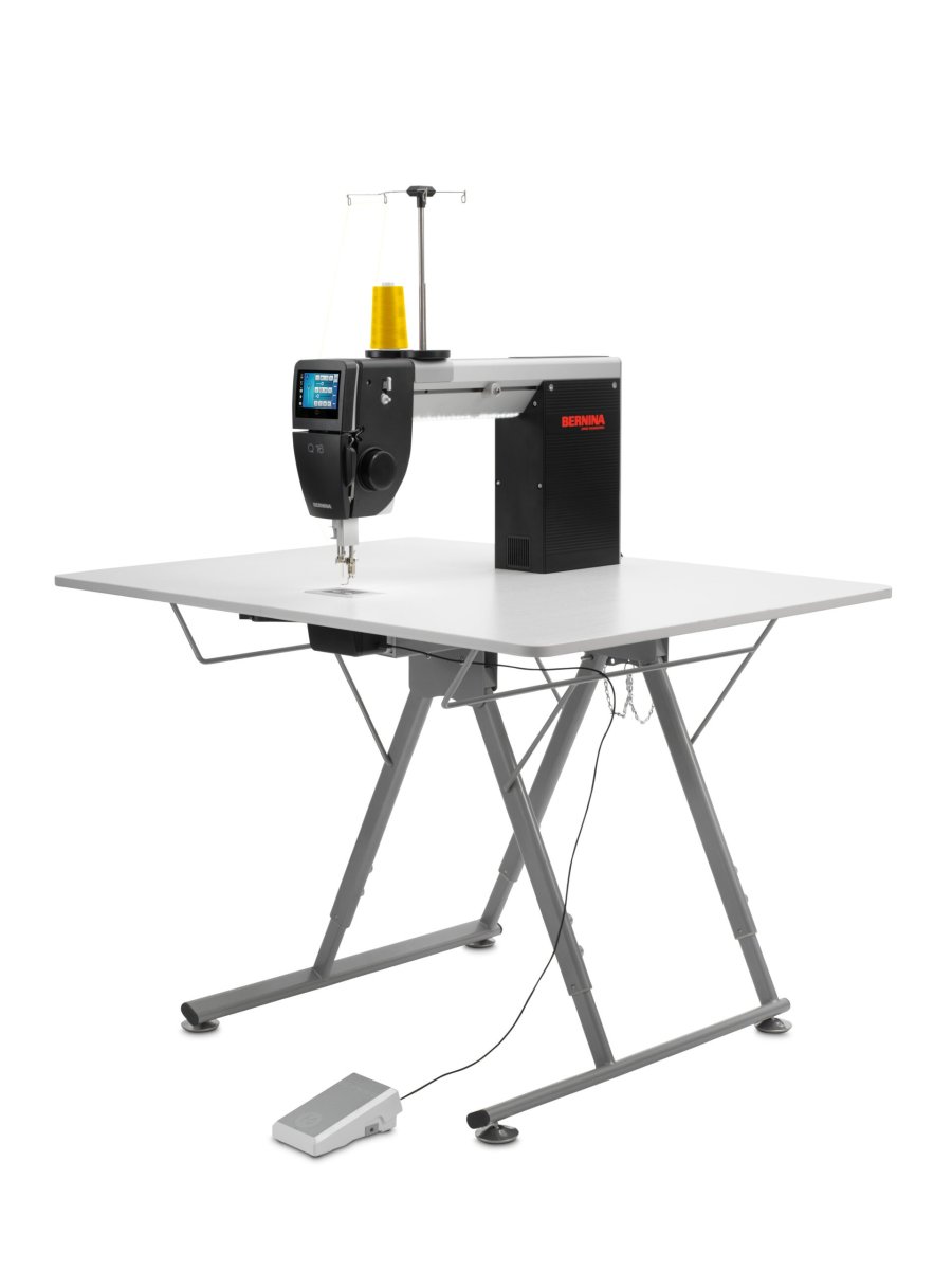 BERNINA Q16 + Mesa Desdobrável - Image 9